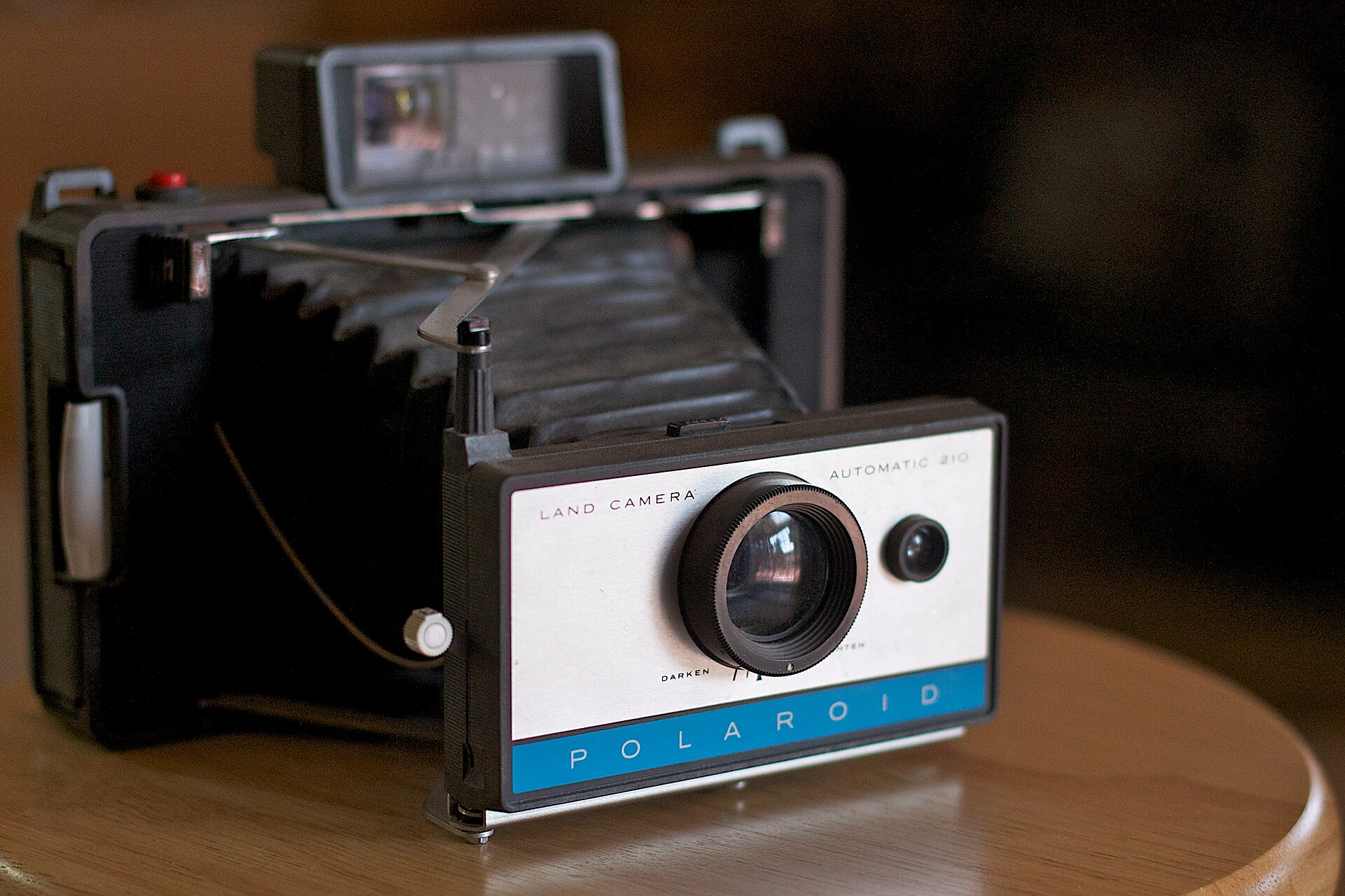 Polaroid Model 210