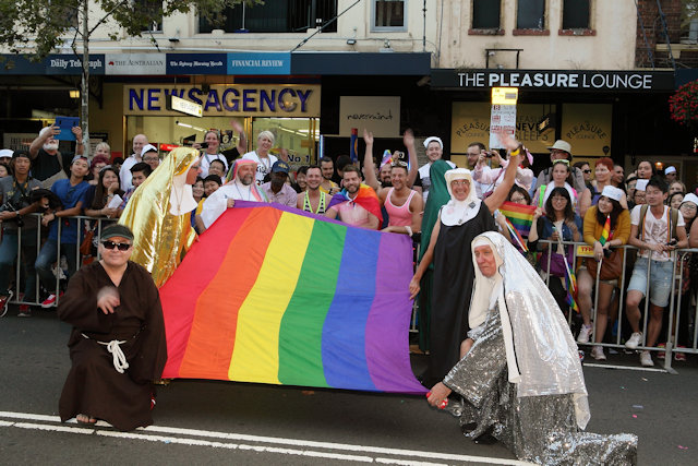 SGLMG Parade 2015