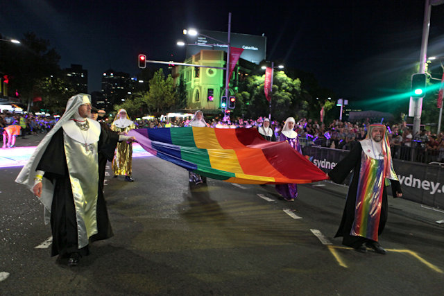 SGLMG Parade 2016